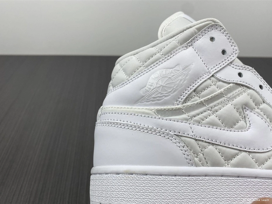 White - DB6078-100 Quilted 1 Jordan Mid (W) 0304